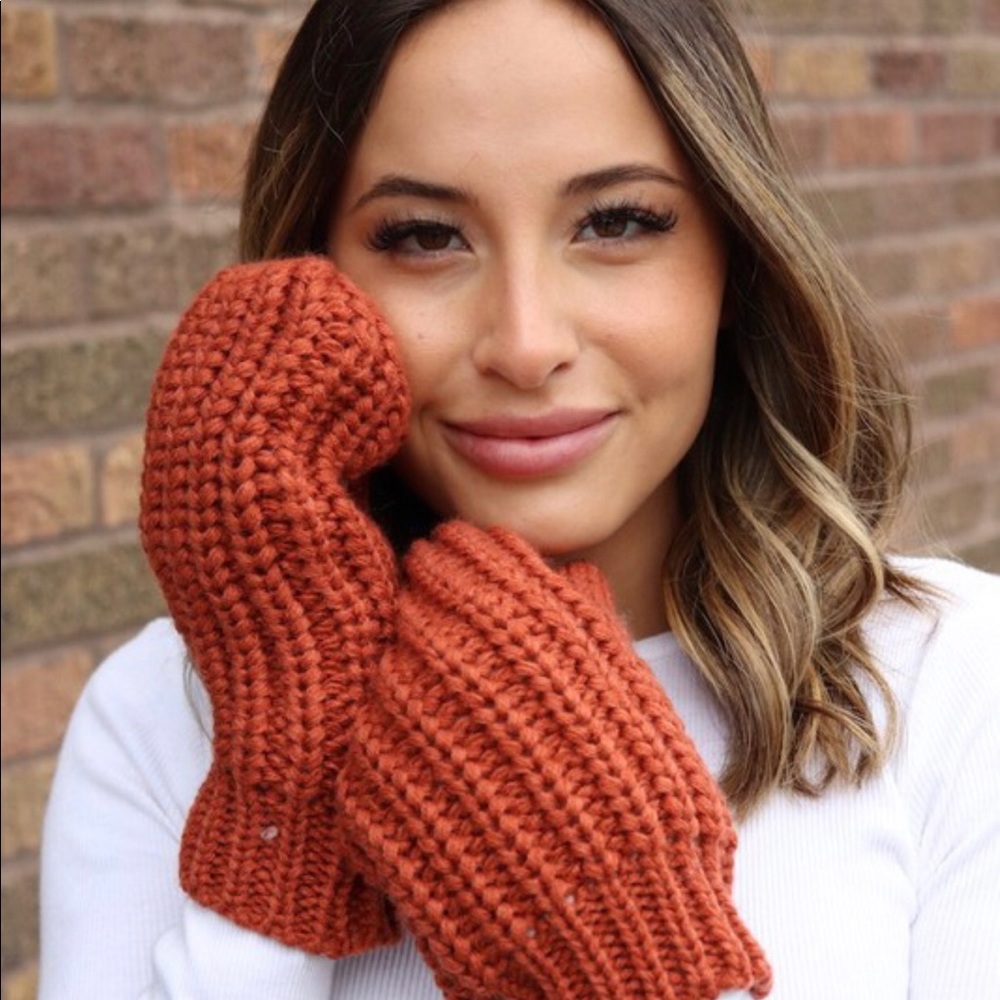 New Women’s Panache Knit Mittens Orange